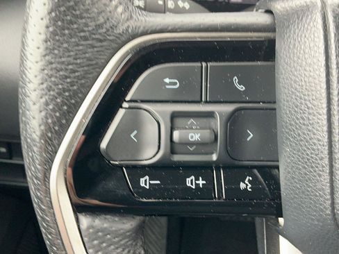 Used 2024 Toyota Tundra Limited AWD/4WD image 18