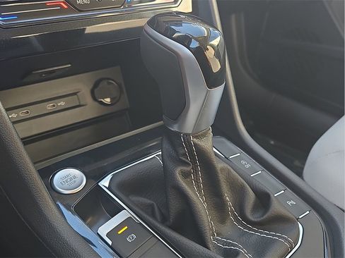 New 2026 Volkswagen Taos SE image 23