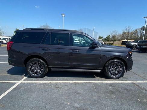 New 2026 Ford Expedition Platinum w/ Stealth Appearance Package AWD/4WD image 8