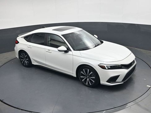 Used 2024 Honda Civic EX-L image 19