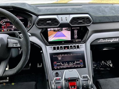 Used 2024 Lamborghini Urus Performante image 8