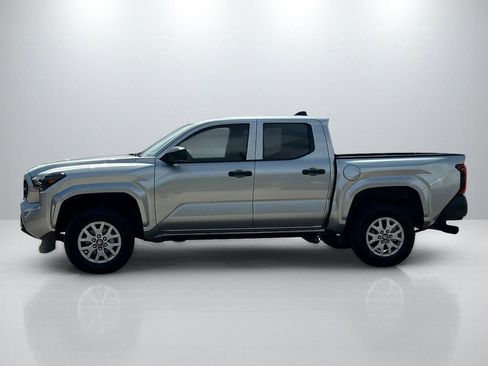 Used 2025 Toyota Tacoma SR image 8