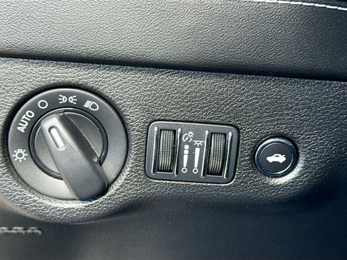 Used 2022 Dodge Charger SRT Hellcat w/ Harman/Kardon Audio Group RWD image 32