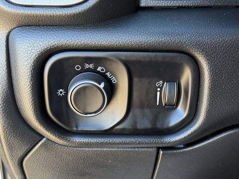 Used 2024 RAM 5500 Tradesman w/ Chrome Appearance Group image 24