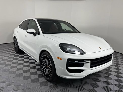 Certified 2026 Porsche Cayenne S AWD/4WD image 7