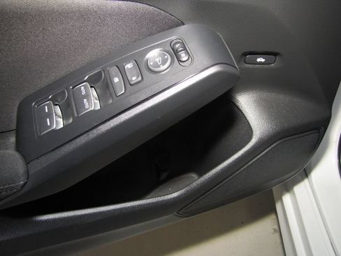 Certified 2024 Honda Civic Sport image 11