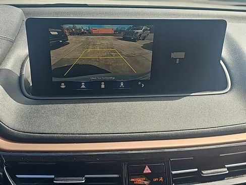 Used 2023 Acura MDX Technology image 17