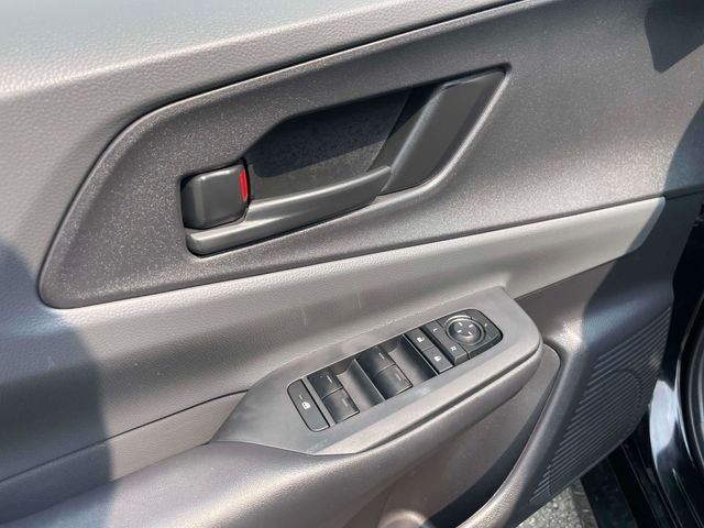 Certified 2025 Toyota Prius FWD image 19