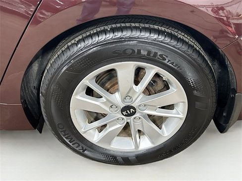 Used 2017 Kia Optima LX image 29