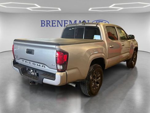 Used 2020 Toyota Tacoma SR AWD/4WD image 6