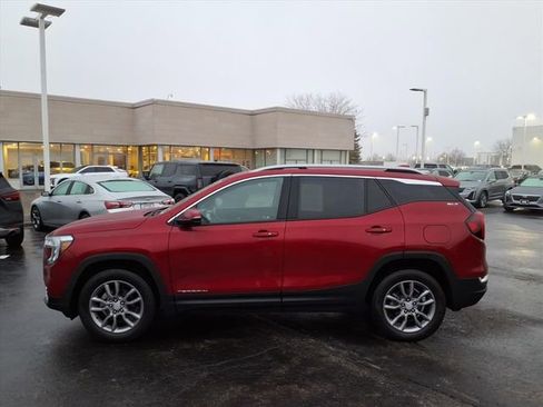 Used 2023 GMC Terrain SLT image 10