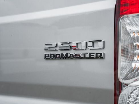 New 2025 RAM ProMaster 2500 w/ Quick Order Package 22G SLT image 7