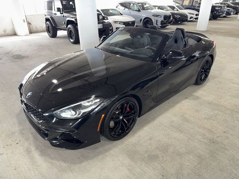 Used 2022 BMW Z4 M40i w/ Premium Package image 31