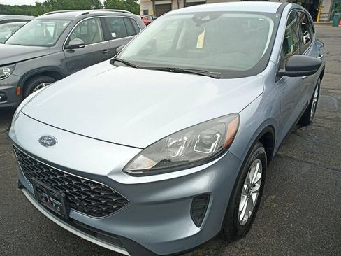 Used 2022 Ford Escape SE w/ Cold Weather Package AWD/4WD image 1