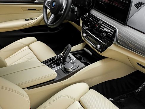 Used 2023 BMW 540i xDrive w/ M Sport Package AWD/4WD image 24