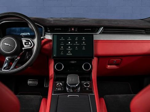 Used 2022 Jaguar F-PACE SVR AWD/4WD image 16