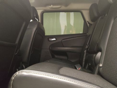 Used 2020 Dodge Journey Crossroad FWD image 18