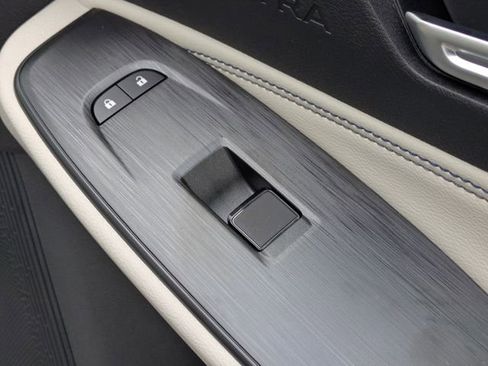 New 2026 Nissan Sentra SL w/ Floor Mat Package FWD image 34