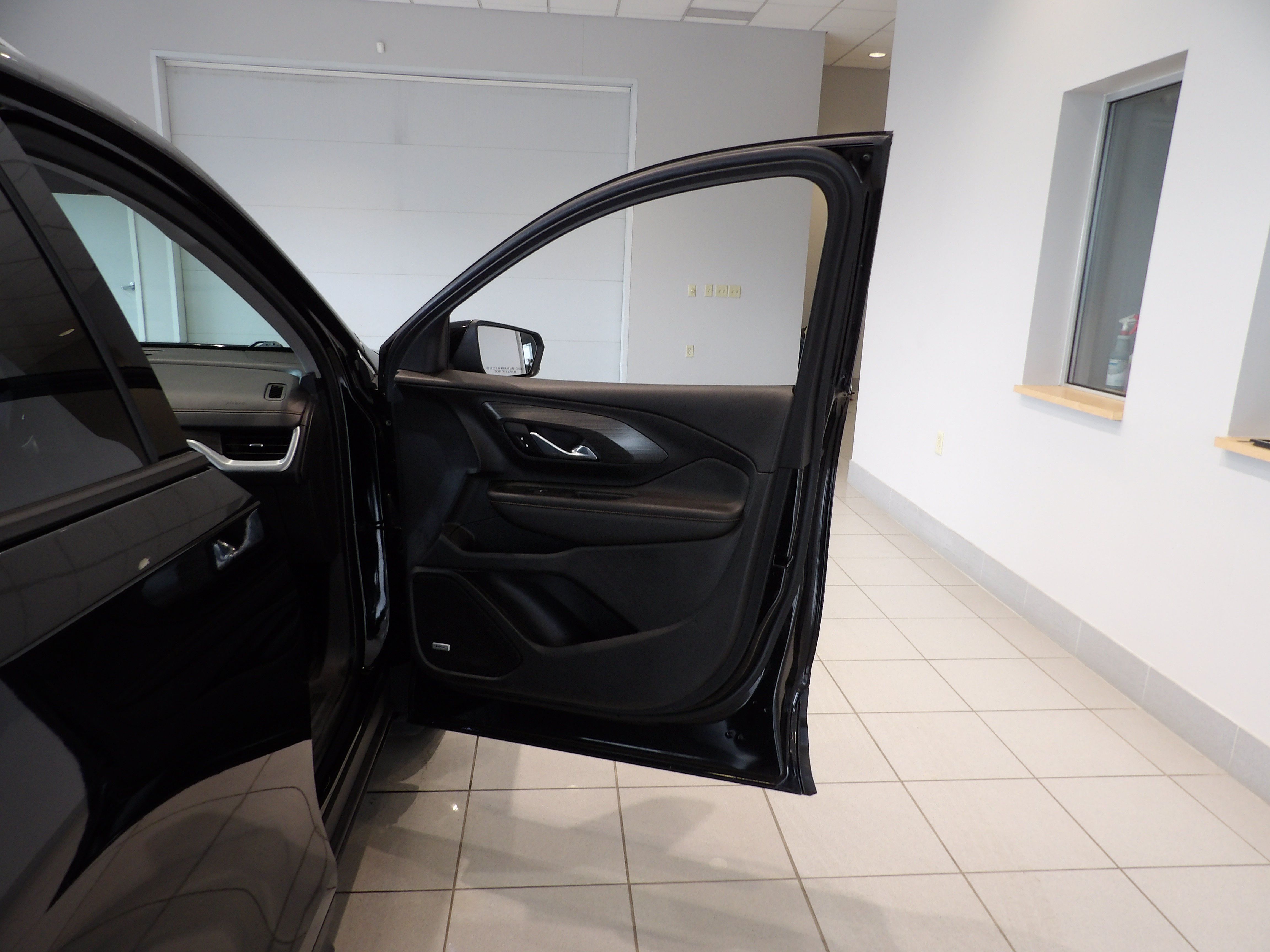 Used 2021 GMC Terrain SLT w/ Infotainment Package II AWD/4WD image 25