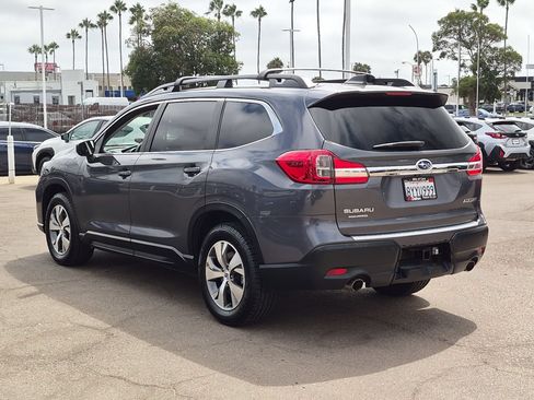Certified 2022 Subaru Ascent Premium w/ Convenience Package AWD/4WD image 6