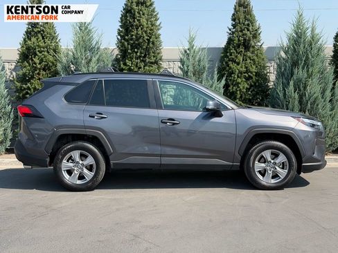 Used 2025 Toyota RAV4 XLE AWD/4WD image 8