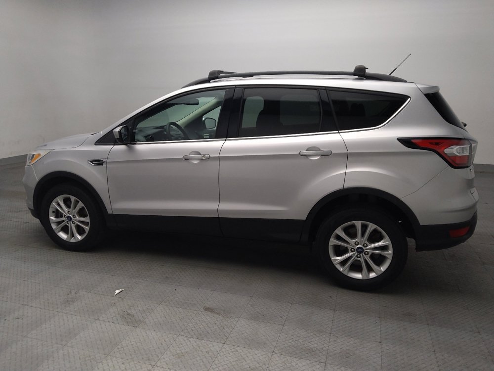 Used 2018 Ford Escape SE w/ Ford Safe & Smart Package AWD/4WD image 3