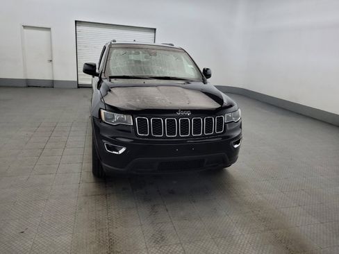 Used 2021 Jeep Grand Cherokee Laredo AWD/4WD image 14