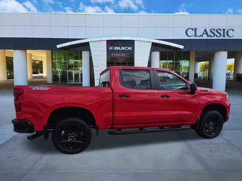 Used 2025 Chevrolet Silverado 1500 Custom Trail Boss w/ Turbomax Blackout Package AWD/4WD image 9