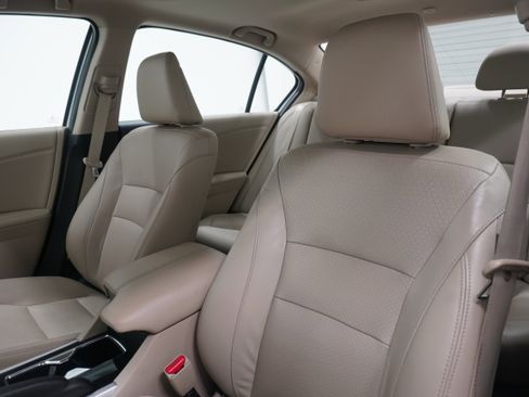 Used 2016 Honda Accord EX-L image 8