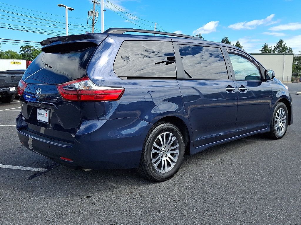 Certified 2020 Toyota Sienna XLE w/ XLE Navigation Package FWD image 6