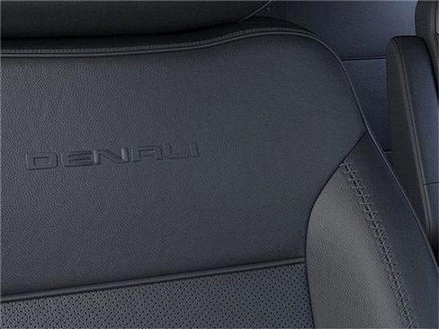 New 2026 GMC Yukon Denali w/ Sun & Power Step Package image 21