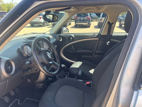 Used 2012 MINI Cooper Countryman FWD image 9