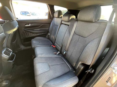 Used 2019 Hyundai Santa Fe SE image 18