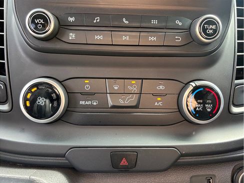 Used 2021 Ford Transit 350 XLT image 27