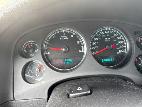 Used 2008 Chevrolet Tahoe LTZ w/ LTZ Preferred Equipment Group RWD image 30