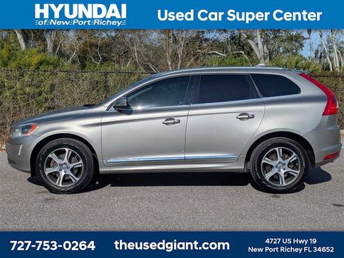 Used 2015 Volvo XC60 T6 Platinum image 2