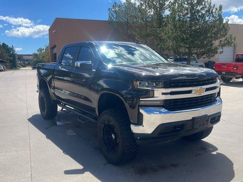 Used 2019 Chevrolet Silverado 1500 LT w/ All-Star Edition AWD/4WD image 3