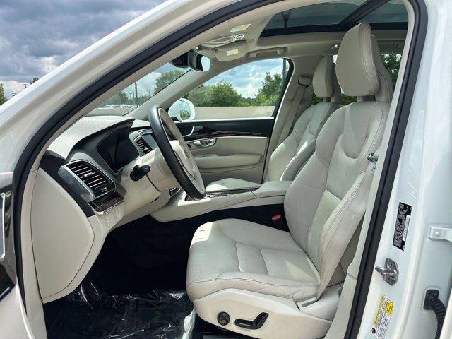 Used 2018 Volvo XC90 T6 Momentum w/ Convenience Package AWD/4WD image 17