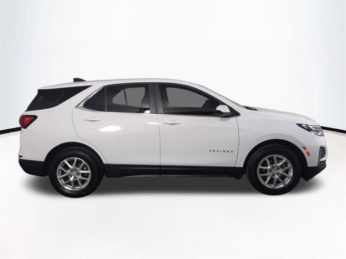 Used 2024 Chevrolet Equinox LT w/ Driver Convenience Package AWD/4WD image 4