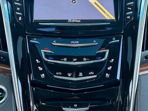 Used 2019 Cadillac Escalade ESV Premium Luxury image 23