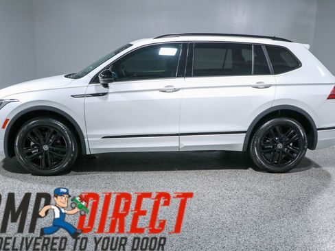 Used 2022 Volkswagen Tiguan SE R-Line AWD/4WD image 10