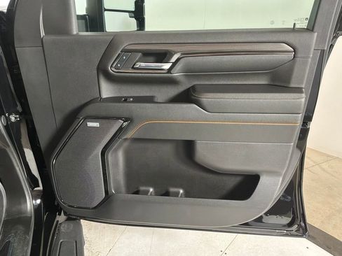 Used 2024 GMC Sierra 2500 AT4 w/ AT4 Premium Plus Package AWD/4WD image 14