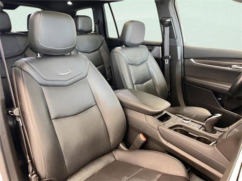 Certified 2022 Cadillac XT6 Sport image 17