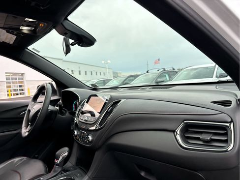 Certified 2022 Chevrolet Equinox RS w/ RS Leather Package image 30