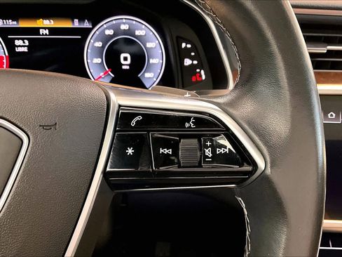 Used 2021 Audi A6 Premium Plus w/ Premium Plus Package image 25