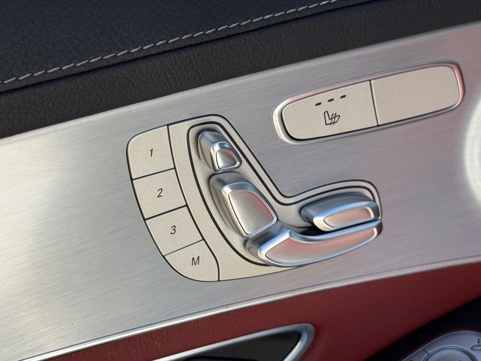 Used 2022 Mercedes-Benz GLC 300 4MATIC Coupe image 22