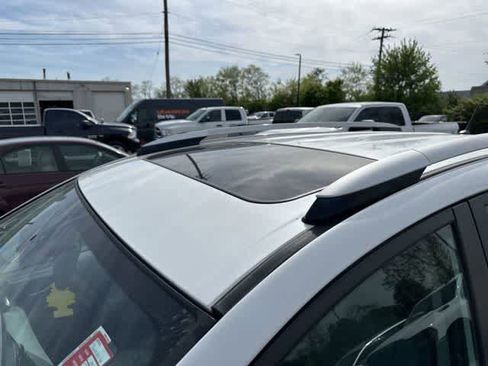 Used 2013 Toyota RAV4 Limited AWD/4WD image 9