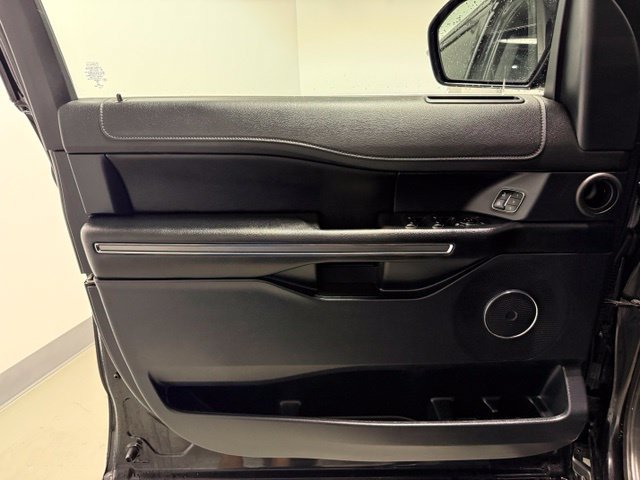 Used 2021 Ford Expedition Max XLT AWD/4WD image 12
