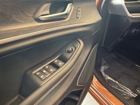 New 2026 Jeep Grand Cherokee L Limited AWD/4WD image 15