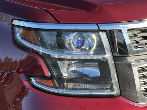 Used 2016 Chevrolet Suburban LT w/ Luxury Package image 5